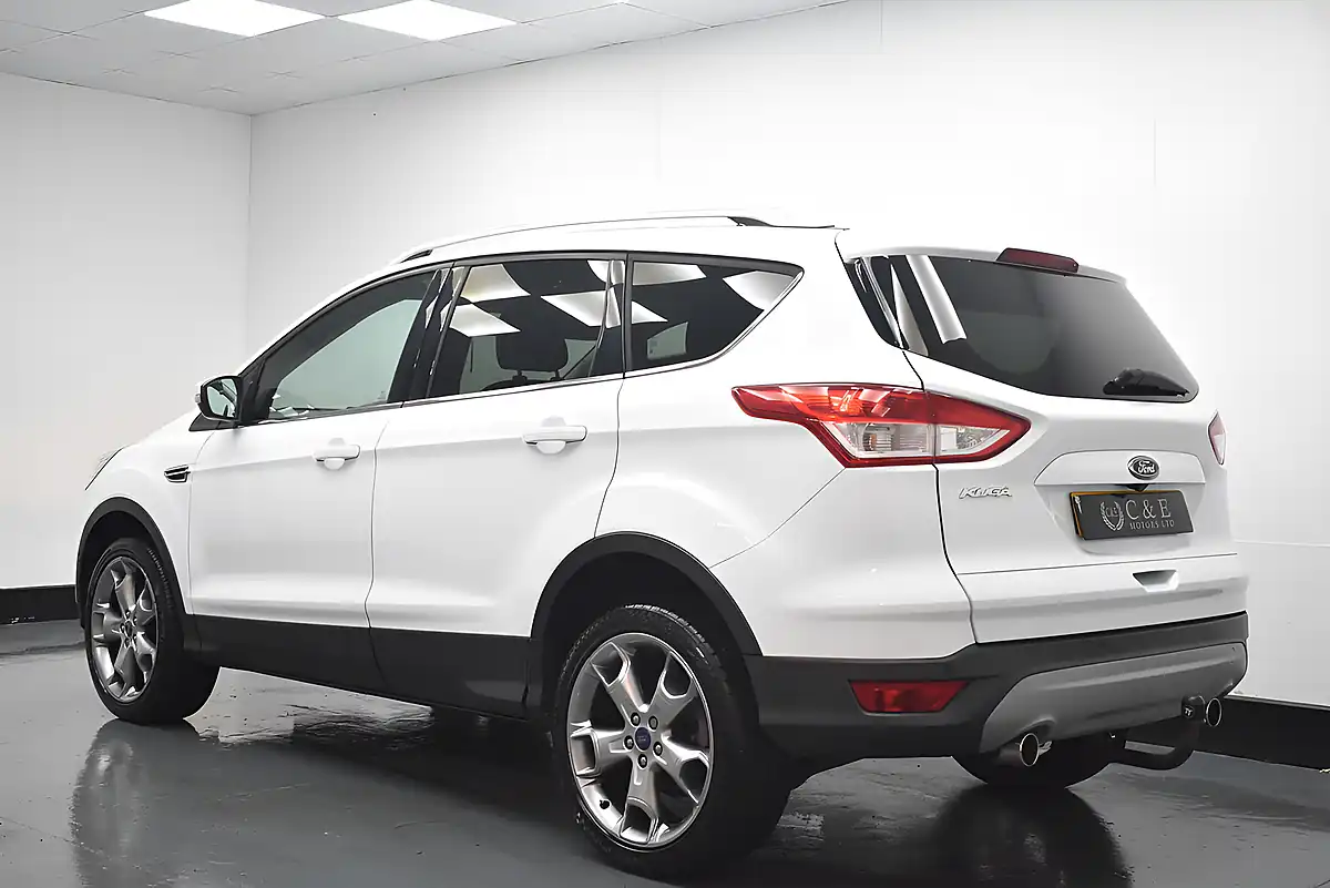 Used 2015 Ford Kuga Titanium White - Interior and Exterior details 4