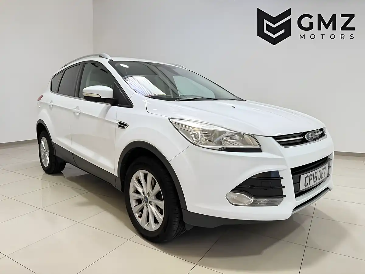 Used 2015 Ford Kuga Titanium White - Front View