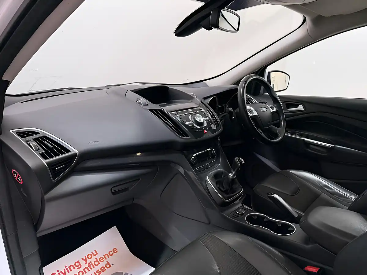 Used 2015 Ford Kuga Titanium White - Interior and Exterior details 13