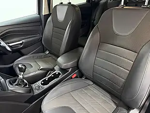 Used 2015 Ford Kuga Titanium White - Interior and Exterior details 14