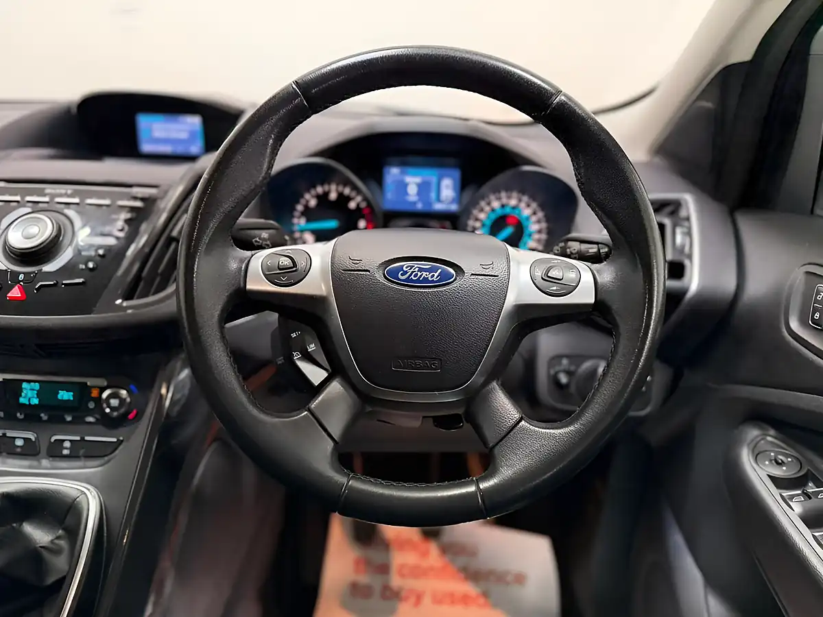 Used 2015 Ford Kuga Titanium White - Interior and Exterior details 15