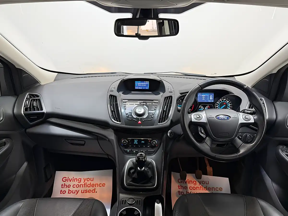 Used 2015 Ford Kuga Titanium White - Interior and Exterior details 4