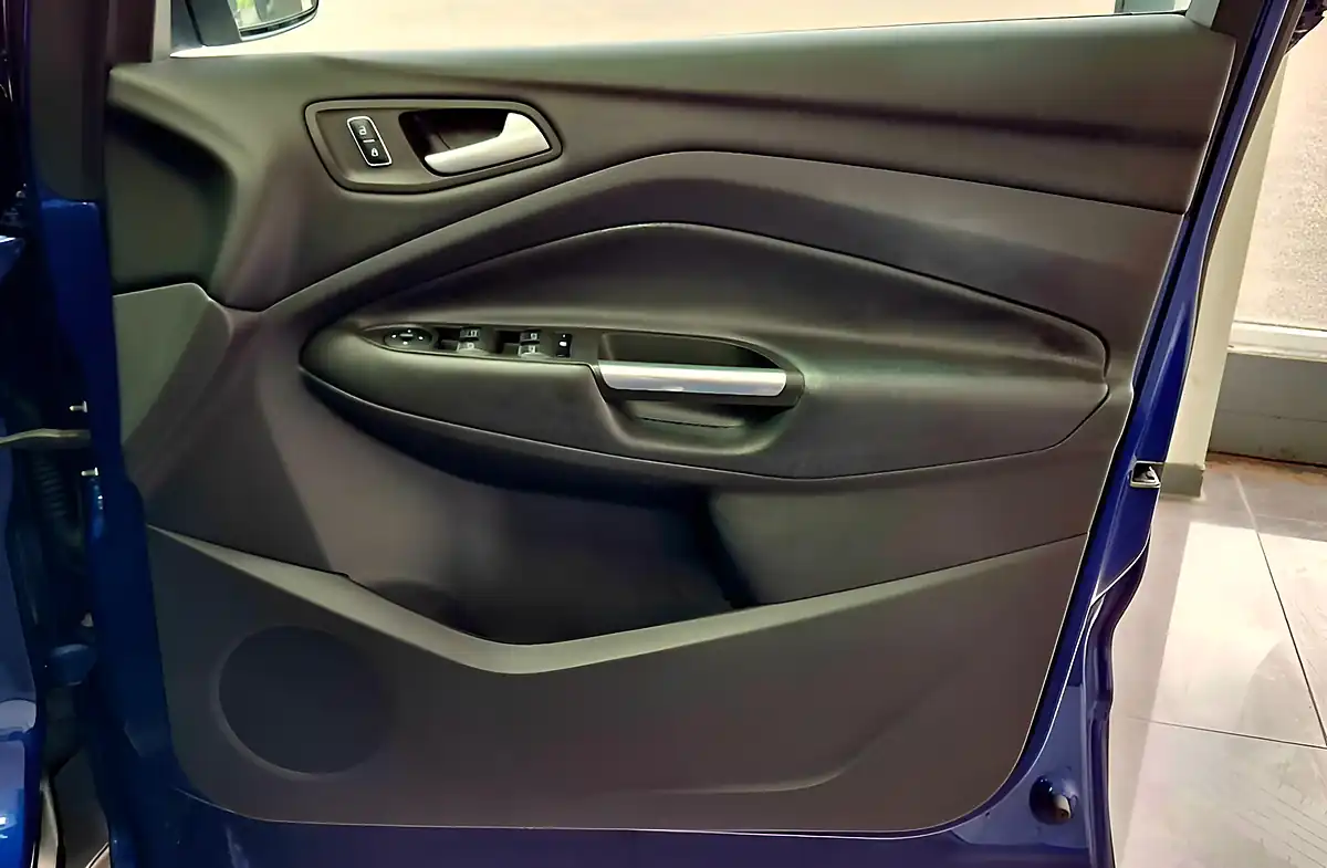 Used 2015 Ford Kuga Titanium X Blue - Interior and Exterior details 16
