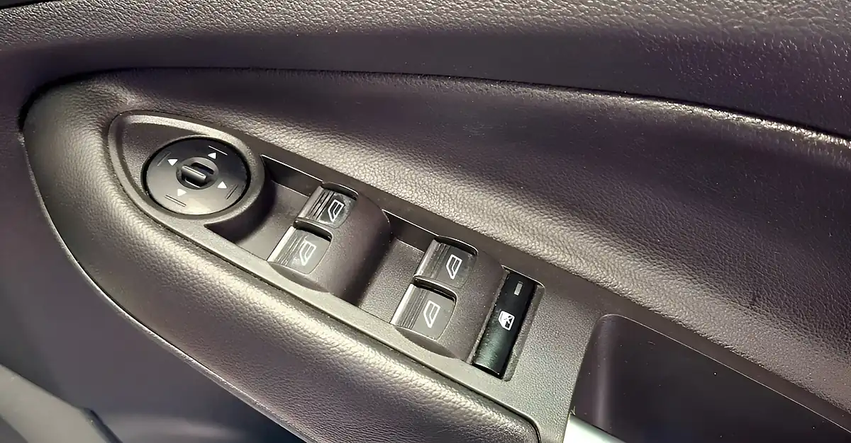 Used 2015 Ford Kuga Titanium X Blue - Interior and Exterior details 17