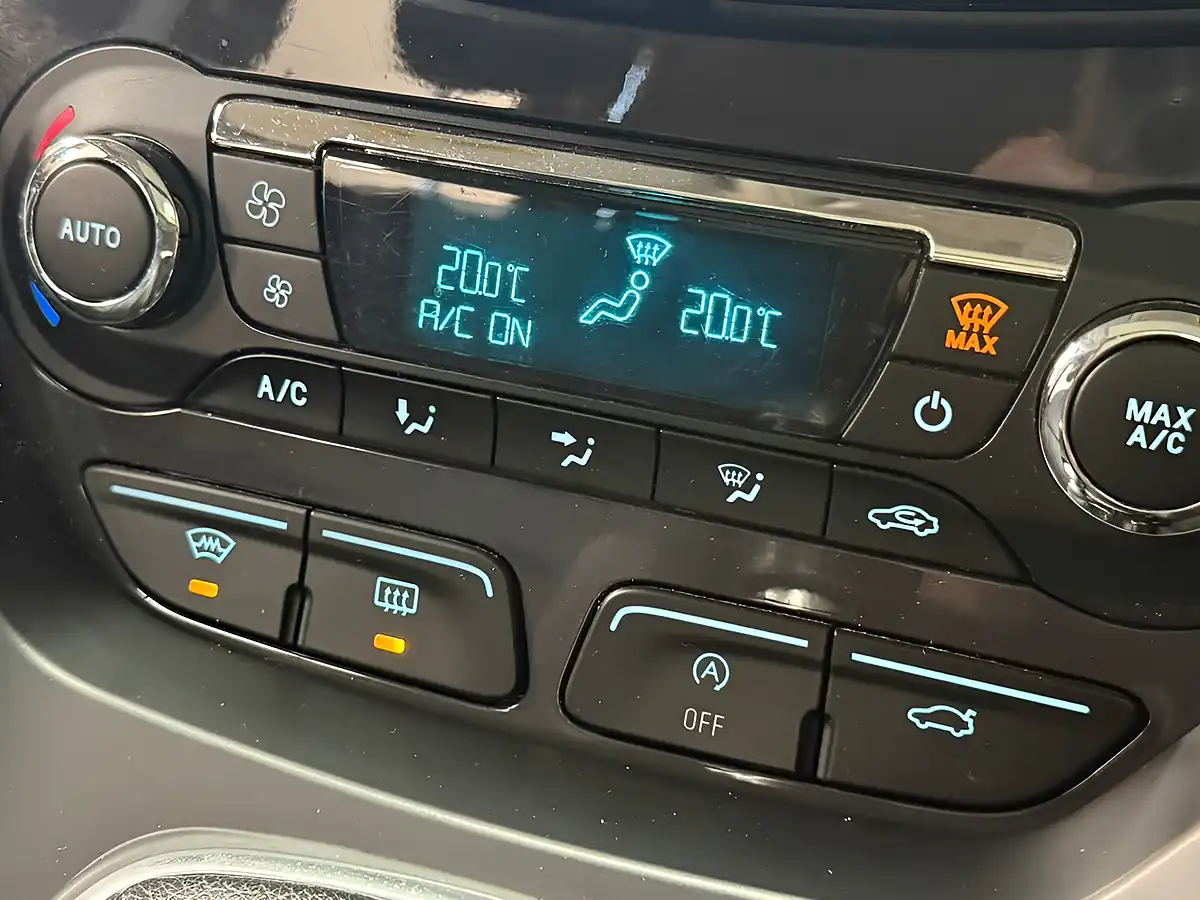 Used 2015 Ford Kuga Titanium X Grey - Interior and Exterior details 7
