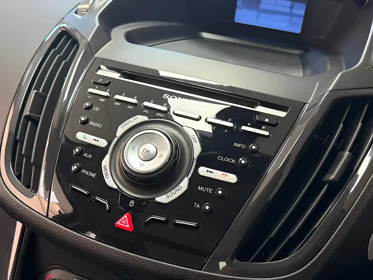 Used 2015 Ford Kuga Titanium X Grey - Interior and Exterior details 8