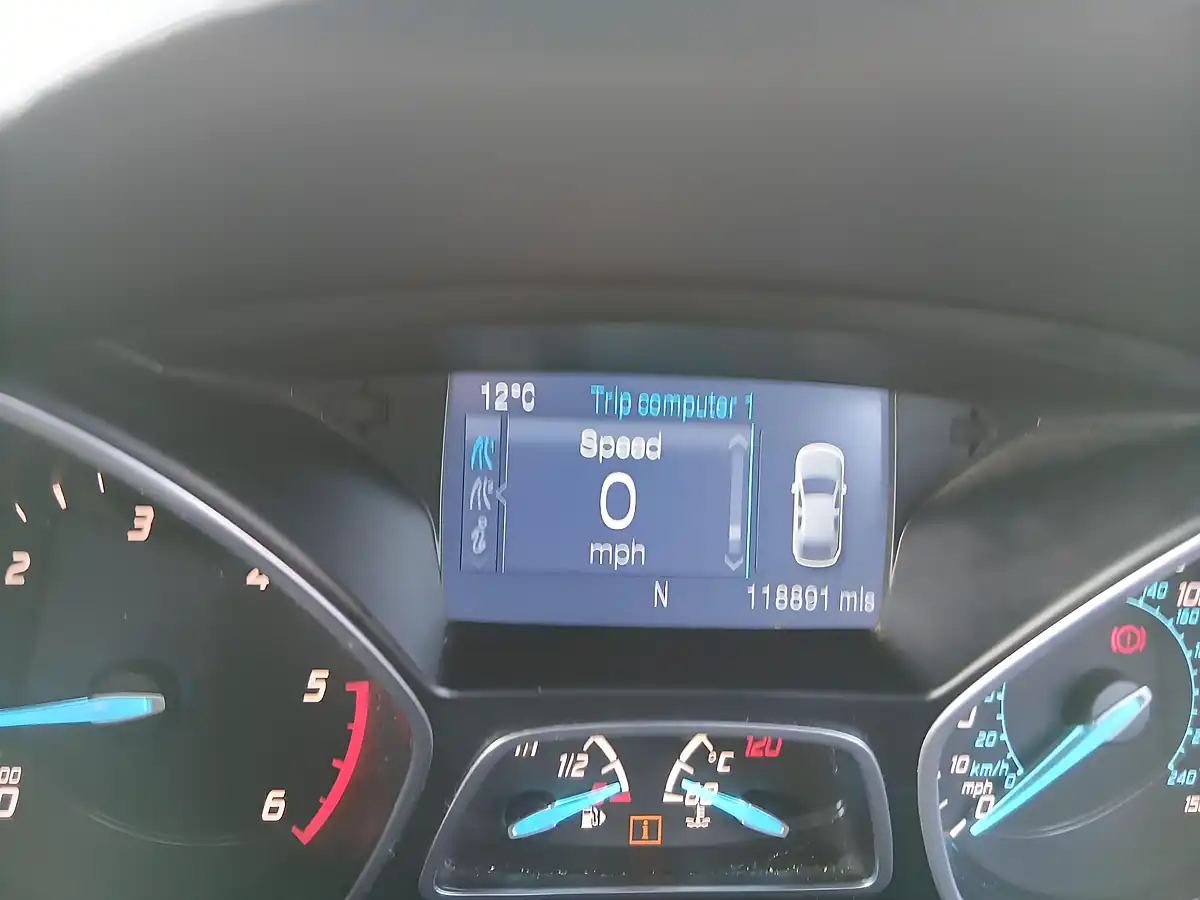 Used 2015 Ford Kuga Titanium X Grey - Interior and Exterior details 9