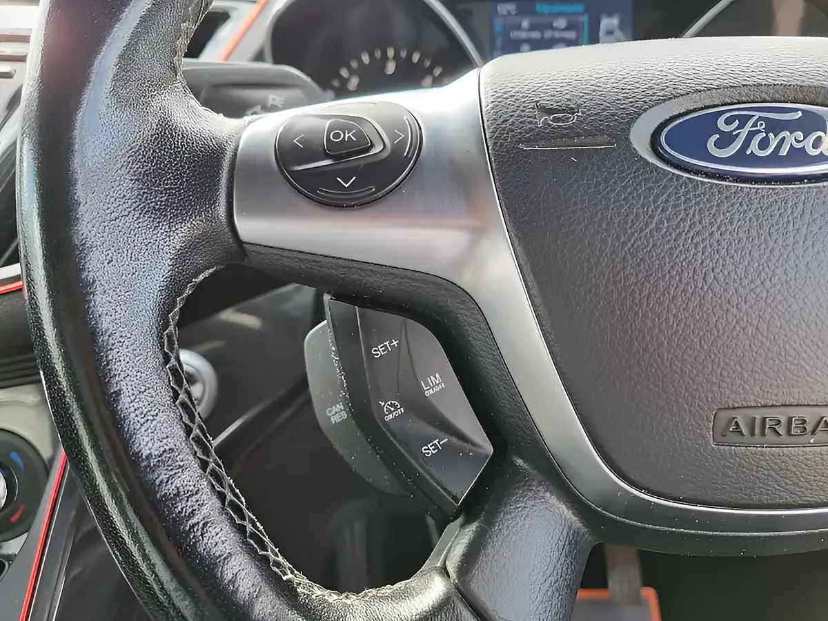Used 2015 Ford Kuga Titanium X Polar White - Interior and Exterior details 16