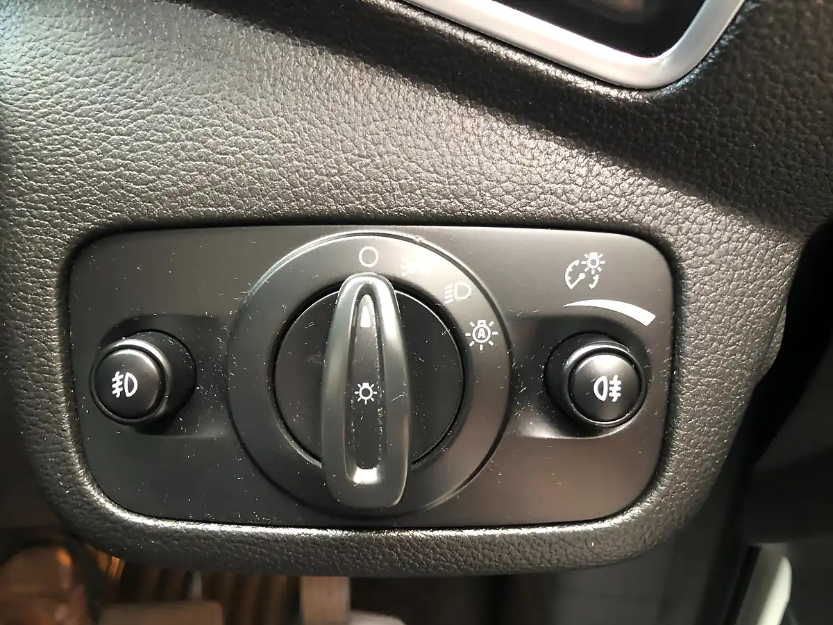 Used 2015 Ford Kuga Titanium X Sport White - Interior and Exterior details 16