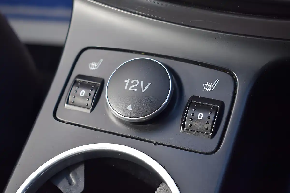 Used 2015 Ford Kuga Titanium X White - Interior and Exterior details 18
