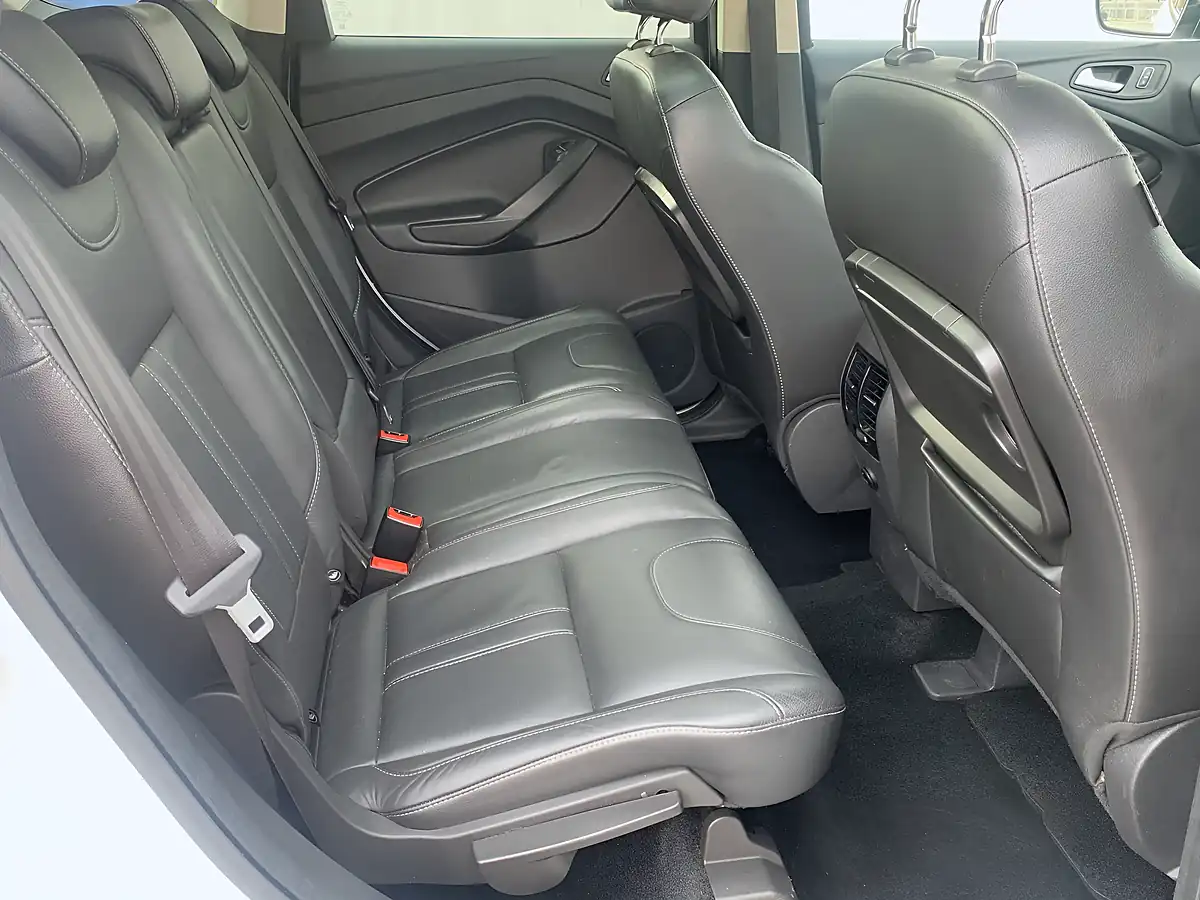 Used 2015 Ford Kuga Titanium X White - Interior and Exterior details 8