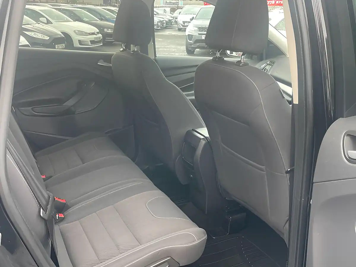 Used 2015 Ford Kuga Zetec Black - Interior and Exterior details 13