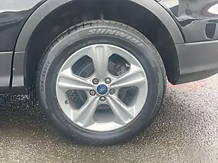 Used 2015 Ford Kuga Zetec Black - Interior and Exterior details 5