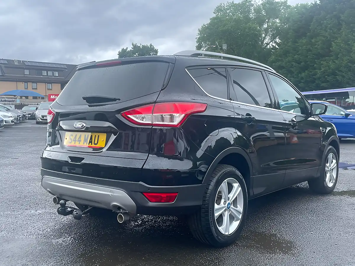 Used 2015 Ford Kuga Zetec Black - Interior and Exterior details 8