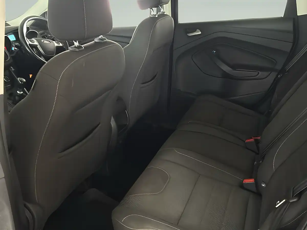 Used 2015 Ford Kuga Zetec Black - Interior and Exterior details 5