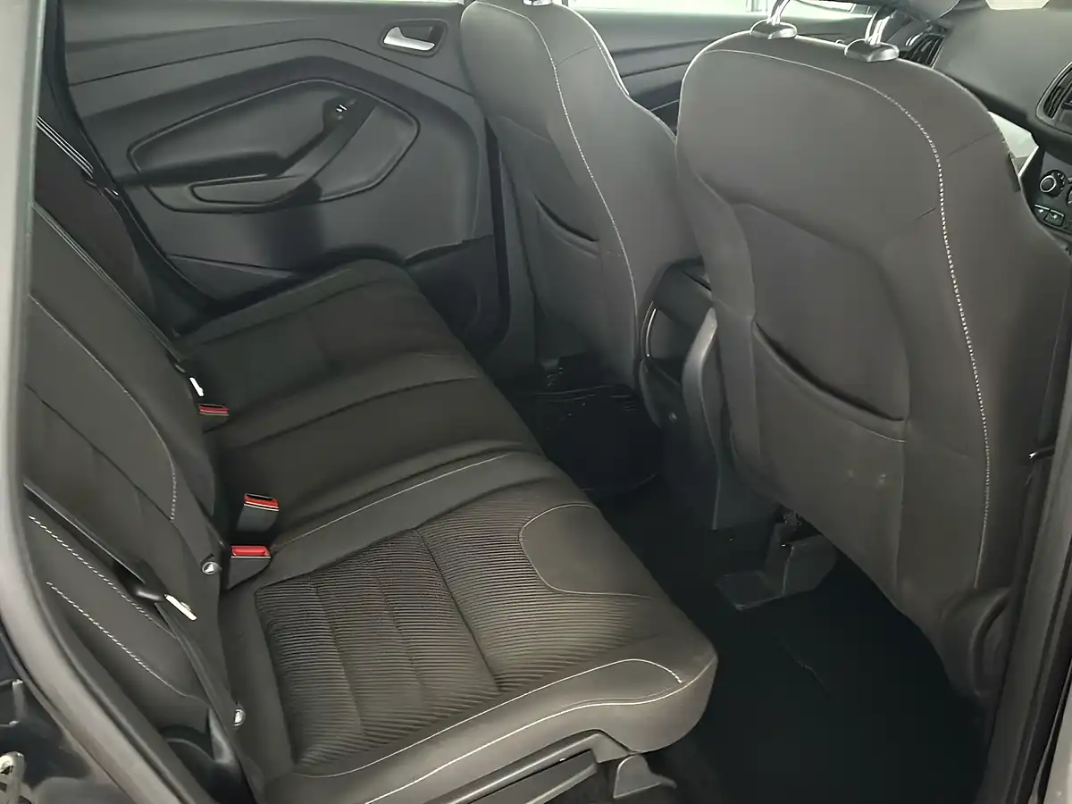 Used 2015 Ford Kuga Zetec Black - Interior and Exterior details 6
