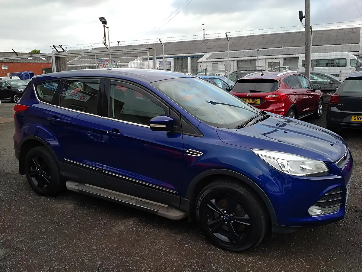 Used 2015 Ford Kuga Zetec Blue - Interior and Exterior details 10