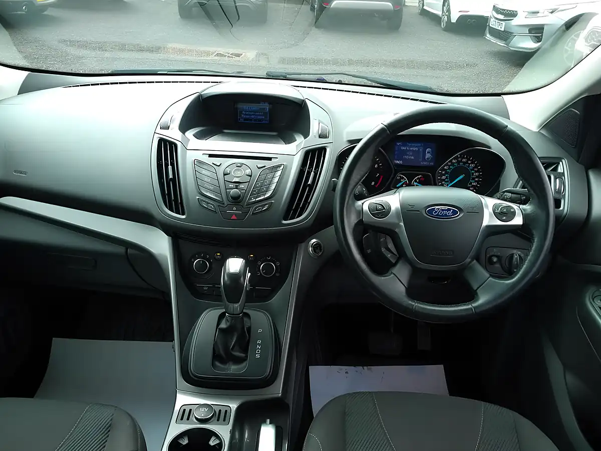 Used 2015 Ford Kuga Zetec Blue - Interior and Exterior details 15