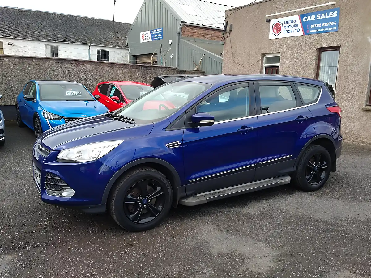 Used 2015 Ford Kuga Zetec Blue - Interior and Exterior details 2