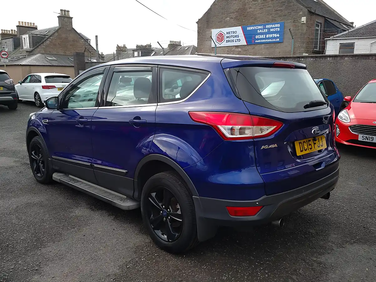 Used 2015 Ford Kuga Zetec Blue - Interior and Exterior details 5
