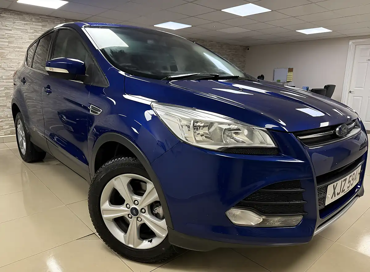Used 2015 Ford Kuga Zetec Blue - Front View