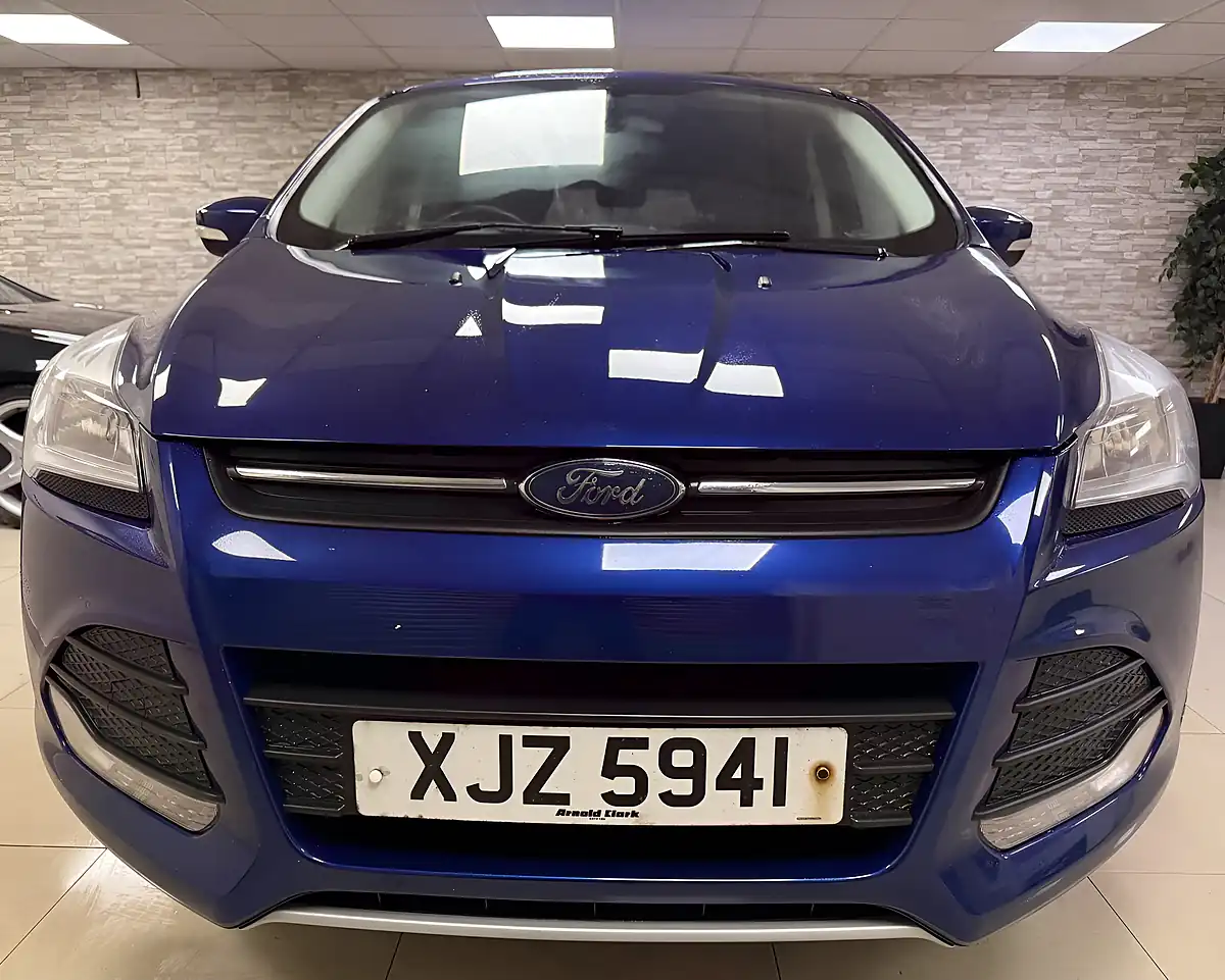 Used 2015 Ford Kuga Zetec Blue - Interior and Exterior details 15