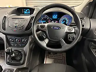 Used 2015 Ford Kuga Zetec Blue - Interior and Exterior details 6