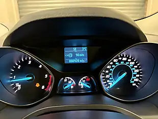 Used 2015 Ford Kuga Zetec Blue - Interior and Exterior details 7