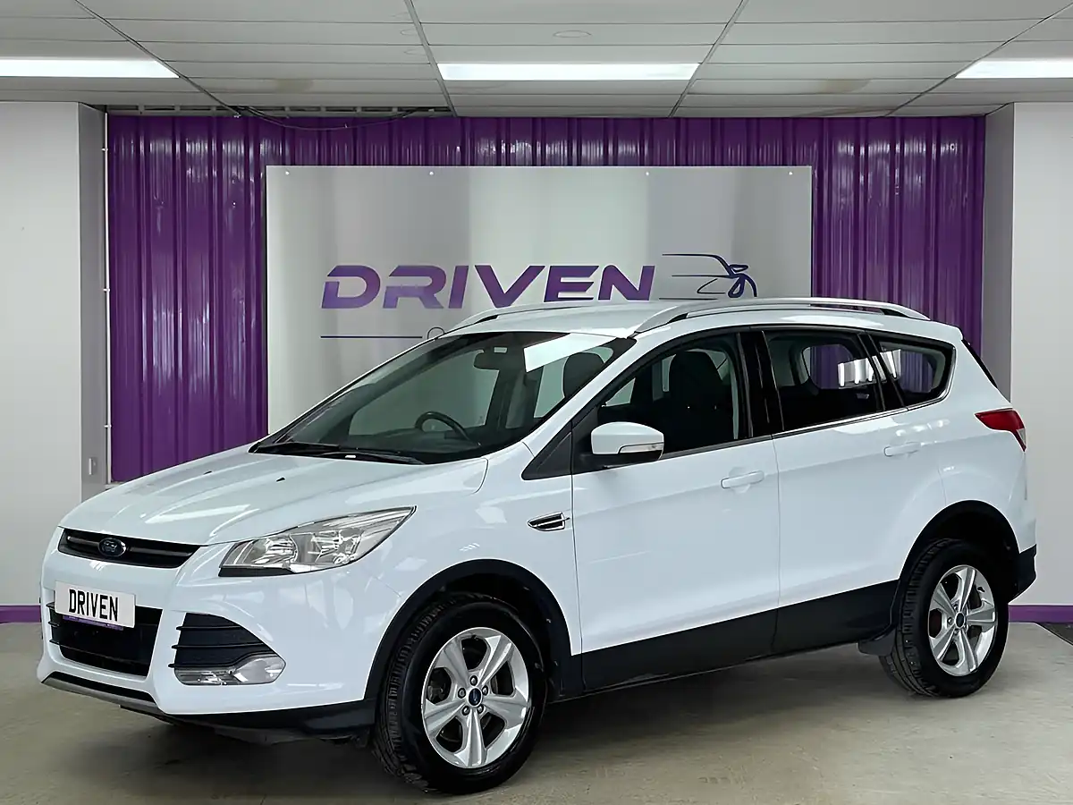 Used 2015 Ford Kuga Zetec Frozen White - Front View