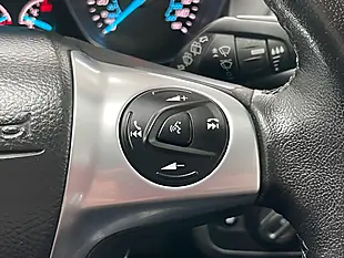 Used 2015 Ford Kuga Zetec Frozen White - Interior and Exterior details 16