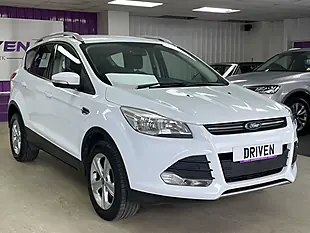 Used 2015 Ford Kuga Zetec Frozen White - Interior and Exterior details 4
