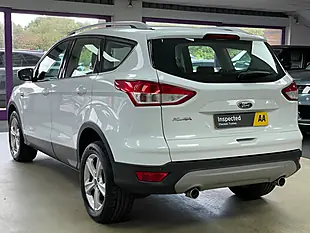 Used 2015 Ford Kuga Zetec Frozen White - Interior and Exterior details 7