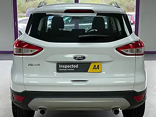 Used 2015 Ford Kuga Zetec Frozen White - Interior and Exterior details 8