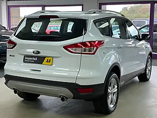 Used 2015 Ford Kuga Zetec Frozen White - Interior and Exterior details 9