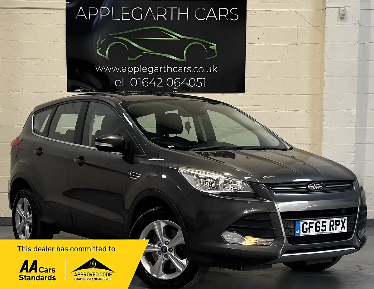 Used 2015 Ford Kuga Zetec Grey - Front View