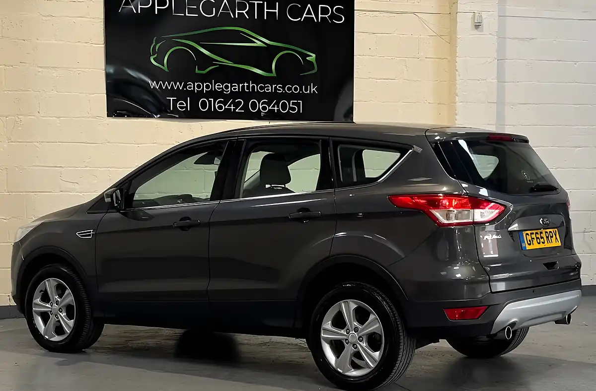 Used 2015 Ford Kuga Zetec Grey - Interior and Exterior details 14