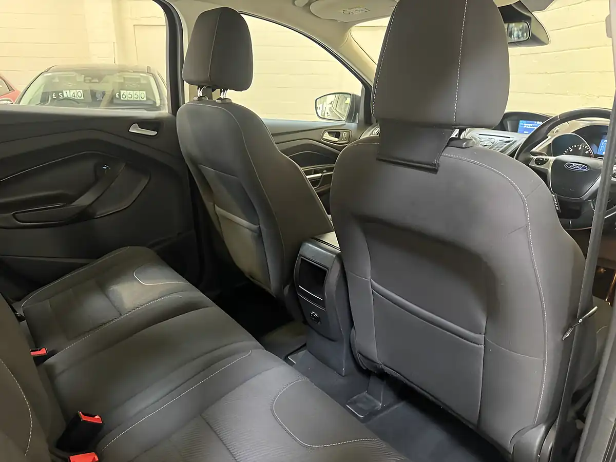 Used 2015 Ford Kuga Zetec Grey - Interior and Exterior details 16