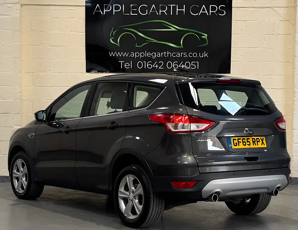 Used 2015 Ford Kuga Zetec Grey - Interior and Exterior details 5