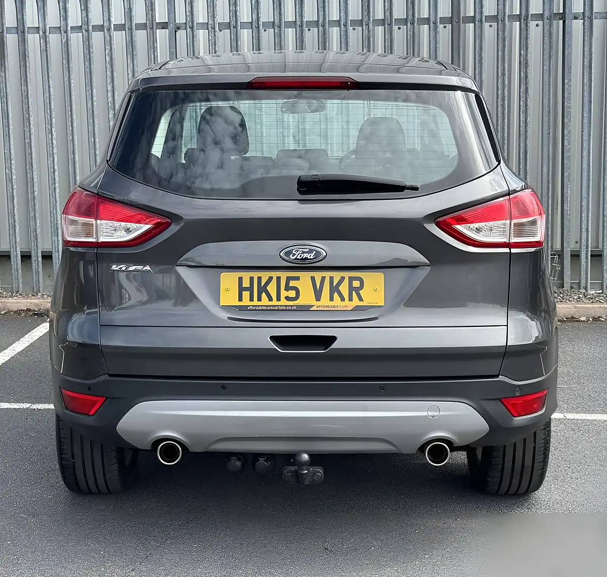 Used 2015 Ford Kuga Zetec Grey - Interior and Exterior details 6