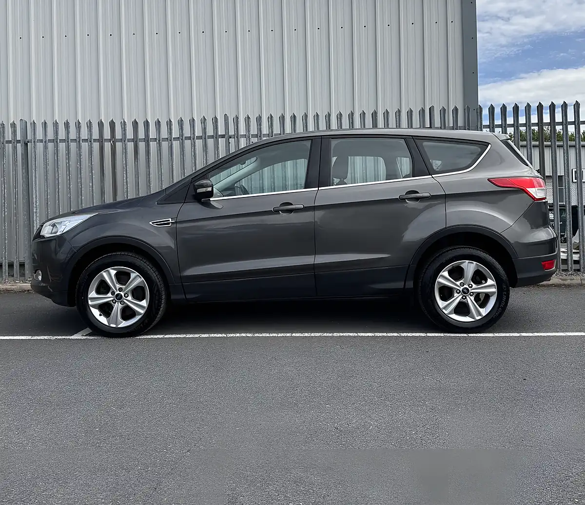 Used 2015 Ford Kuga Zetec Grey - Interior and Exterior details 8
