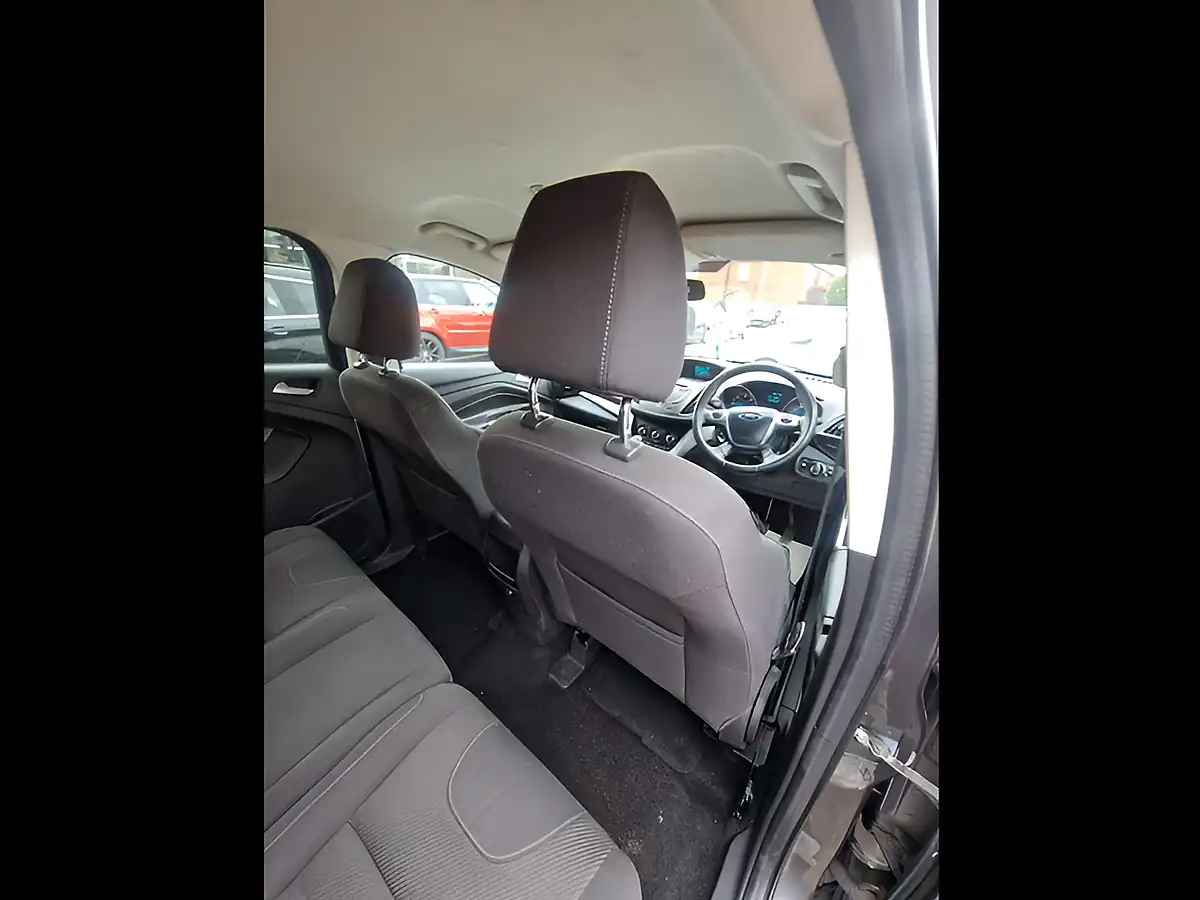 Used 2015 Ford Kuga Zetec Grey - Interior and Exterior details 15