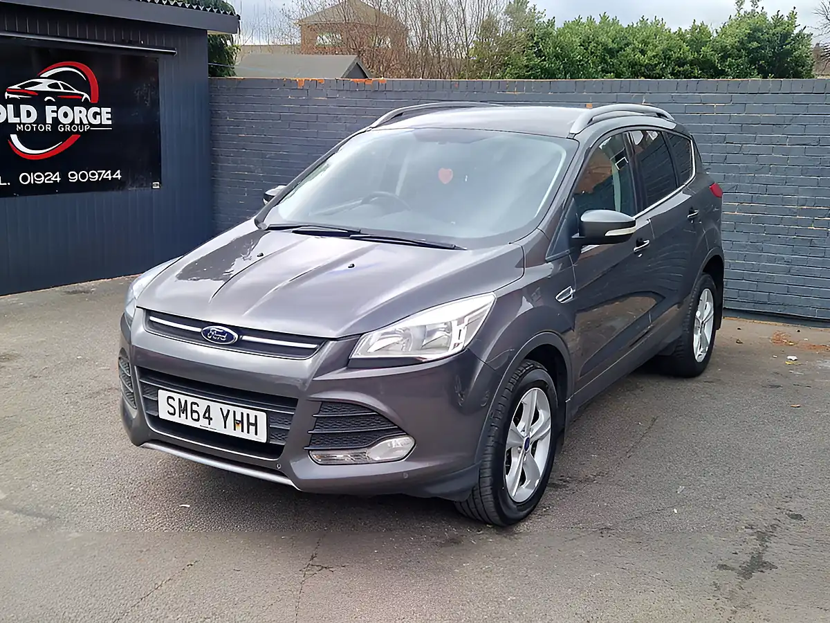 Used 2015 Ford Kuga Zetec Grey - Interior and Exterior details 5