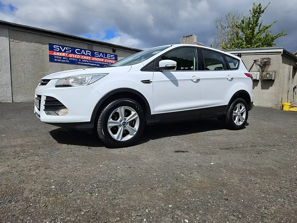 Used 2015 Ford Kuga Zetec White - Interior and Exterior details 16