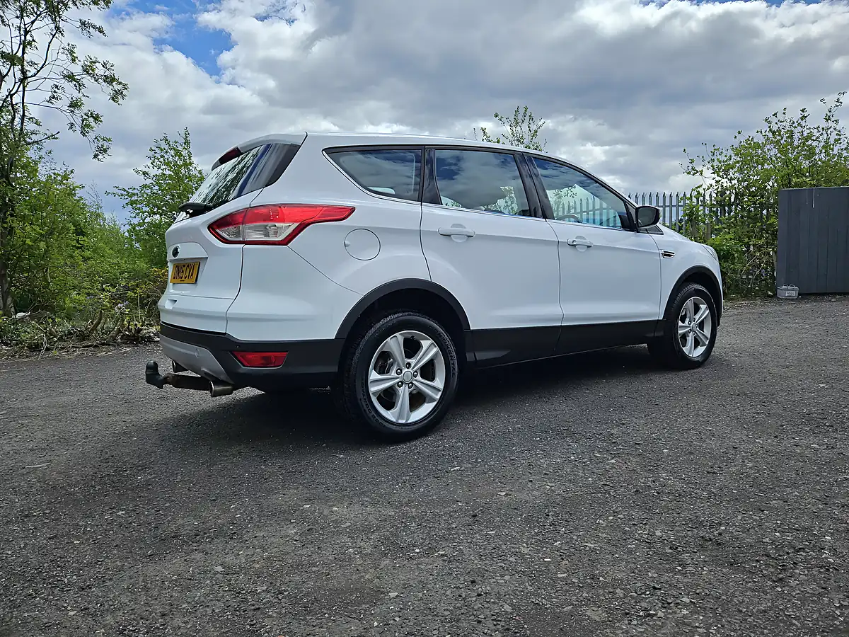 Used 2015 Ford Kuga Zetec White - Interior and Exterior details 9