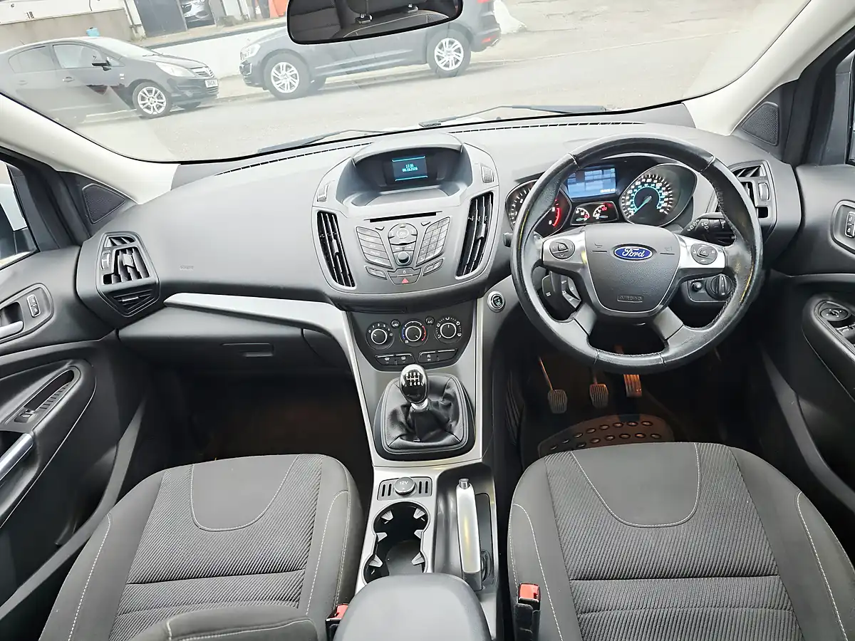 Used 2015 Ford Kuga Zetec White - Interior and Exterior details 10