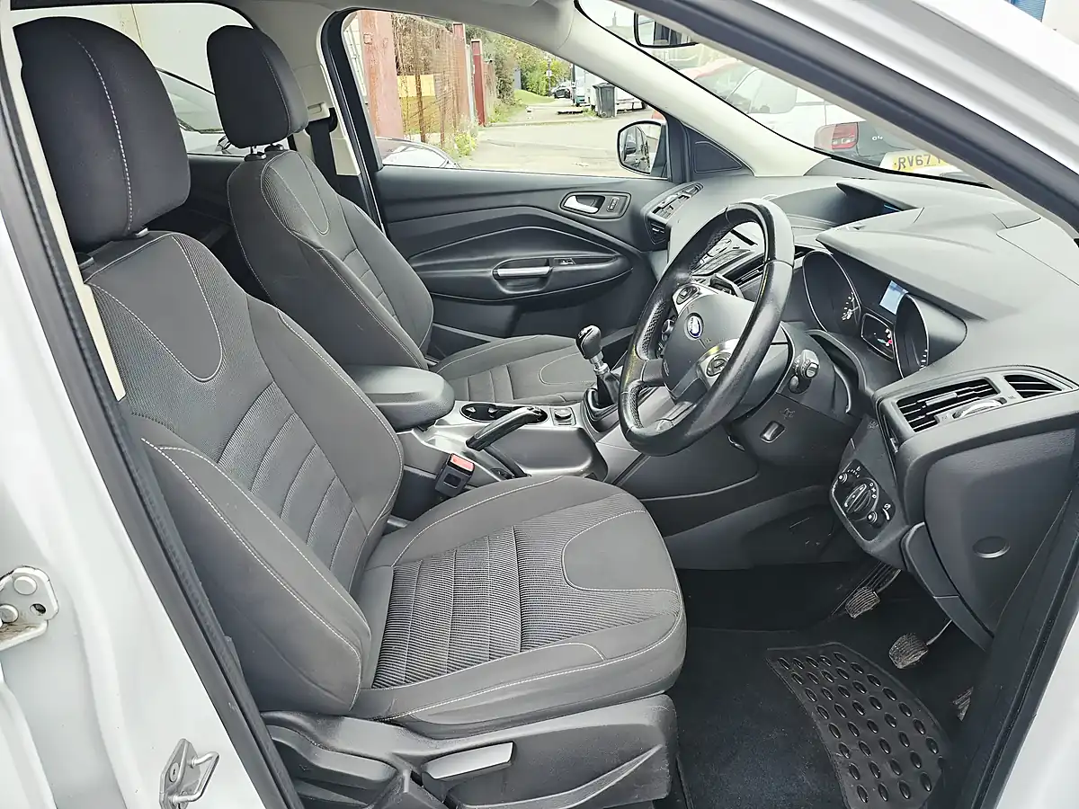 Used 2015 Ford Kuga Zetec White - Interior and Exterior details 11