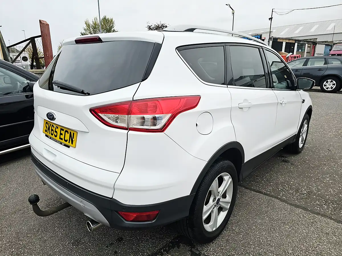 Used 2015 Ford Kuga Zetec White - Interior and Exterior details 3