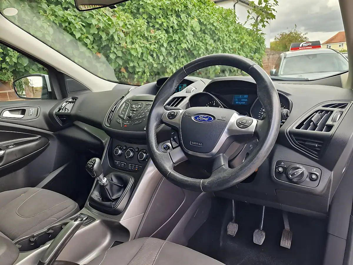 Used 2015 Ford Kuga Zetec White - Interior and Exterior details 10
