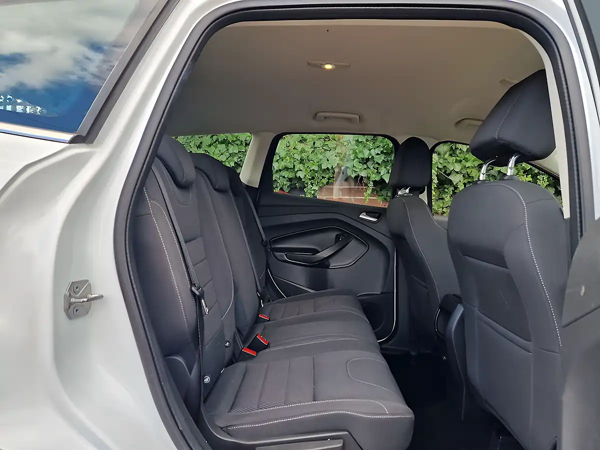 Used 2015 Ford Kuga Zetec White - Interior and Exterior details 12
