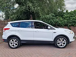 Used 2015 Ford Kuga Zetec White - Interior and Exterior details 8
